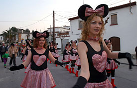 Imatge de la darrera rua del carnaval de Canyelles. FdG