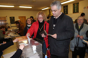 Vilanova ha superat en 13 punts la participació de les darreres eleccions generals. fdg/juanpe rodriguez