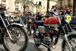 La plaça de la Vila es va omplir de 