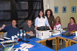 Tino Soriano durant el taller fotogràfic realitzat al centre cívic de Sant Joan.