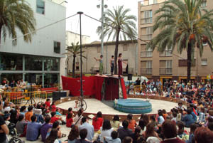 Un dels espectacles cirquenses que es van fer a Vilanova durant la darrera edició de Trapezi. FdG/Carles Castro