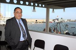 Joaquim Nadal, a les instal.lacions porturàries de Vilanova. FdG/Rita Lamsdorff