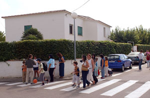 Imatge de l'actual escola de Canyelles que els pares creuen insuficient. fdg/ rita lamsdorff