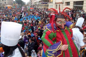 Rebuda multitudionaria al rei més dolç. fdg/c. castro