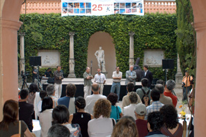 Els jardins del museu Can Papiol van acollir la festa dels 25 anys del FIMPT. fdg/c.castro