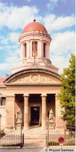 Façana del museu Balaguer.