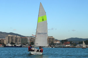 Imatge de la regata organitzada per colaborar amb la Marató. fdg/ rita lamsdorff