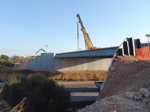El nou pont unirà els sectorsde Fondo Somella i la Carrerada. VD