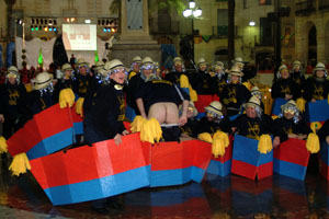 Per Carnaval tot s'hi val, i els veins de Sant Joan aixó ho tenen molt clar. fdg/c. castro