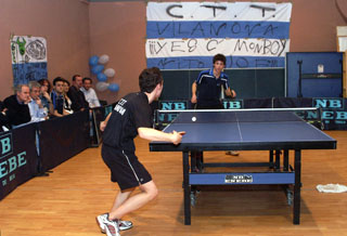 Molt bon ambient al pavelló de les casernes per veure l'inici de l'ascens a primera nacional. fdg/marcel fabra