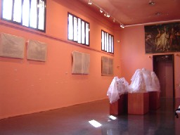 Imatge de la sala acondicionada per fer les obres d'arranjament.