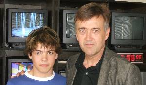 Nacho Corredor y Francesc Escribano, director de la Televisió de Catalunya, después de la entrevista en su despacho. Foto: Jose Luís Algar.