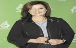 Olga Viza es la voz de las tardes de Radio Nacional de España y compagina su andadura radiofónica con el programa 'Habitación 623' de La Sexta.