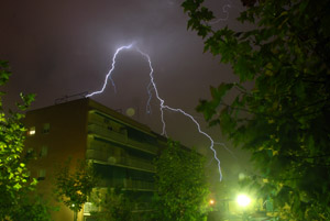 Aquesta nit han caigut molts llamps acompanyats de fortes pluges. fdg/c. castro