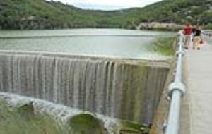 Es programa també una visita al l'embassament del riu Foix