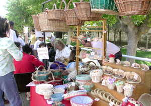 Imatge d'arxiu de la fira d'artesans a la rambla de Canyelles