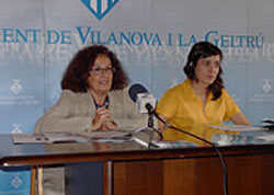 La regidora de Cultura, Mercè Foradada i la Tècnic de Cultura, Anna Lleó