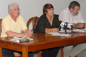 Els 3 regidors expulsats a la roda de premsa conjunta que van fer divendres. fdg/c. castro