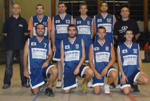 Plantilla del senior masculí de Les Onades-CB Cubelles. fdg/ carles castro