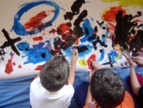 Nens al taller d'Informalisme