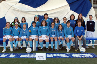 Victòria del equip femeni infantil davant l'Esparraguera. fdg/miquel vall