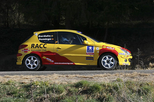 Domingo i Albert Garduño amb el vehicle en el tram tancat
