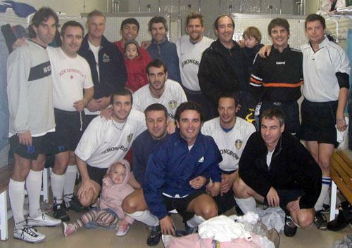 Celebración de la victoria de los jugadores del Supernova.es