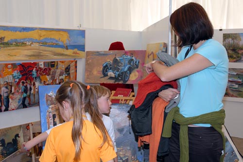 La Fira es reprendrà aquest cap de setmana amb lexposició de 51 artistes més. fdg/miquel vall