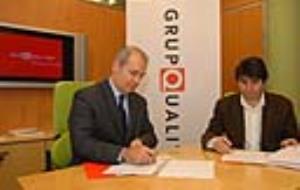 Acte de signatura de conveni entre GRUPQUALITAT i CCOO. fdg/C.Castro
