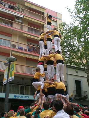 Quatre de set amb lagulla al mig dels bordegassos. foto: Maite Gomà