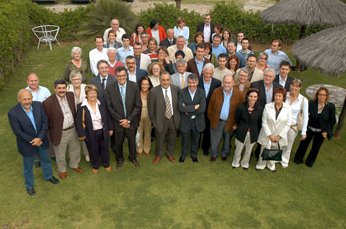 Els candidats amb el conseller. fdg/rita lamsdorff