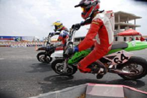 En Josep Albet defensant la seva posició