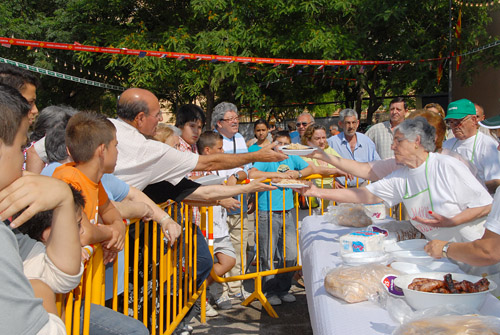 Imatge de la tradicional botifarrada de l'Armanya. fdg/ maria