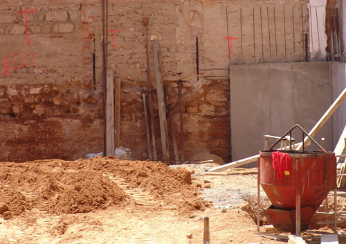 En aquesta zona és on es va produir a un quart de nou del matí l'esllavissament de terra que va causar la mort del jove treballador.