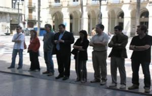 L'alcalde i diversos regidors del consistori han presidit el minut de silenci