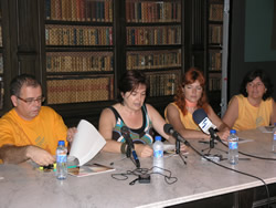 La regidora de Cultura, Isabel Pla, acompanyada d'alguns dels Pabordes d'enguany