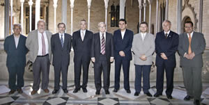 Els alcaldes amb el president de la Generalitat. foto: Ruben Moreno