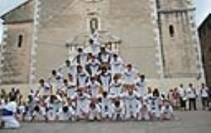 Capdil 7 x 8 dels Falcons a la plaça de l'Assumpció de la Geltrú. foto: Gerard Suñer