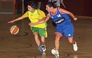 Clara victòria del senior B femení davant el CB Begues. fdg/ miquel vall