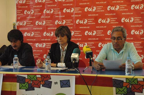 Gonzalo García ( coordinador d'EUiA a Vilanova), Mercè Civit ( diputada d'IC-V/EUiA al Parlament de Catalunya) i Julián Gomez ( coordinador d'EUiA al