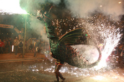 El Tomb de Foc omplirà de foc la Geltrú aquest dissabte.