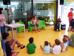 Una de les últimes jornades de contes a la Biblioteca Cardona Torrandell