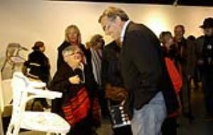 Luís Barbadillo amb una de les cadires