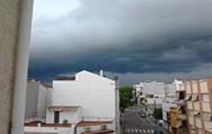 Imatge dels núvols de la tempesta des de Les Roquetes