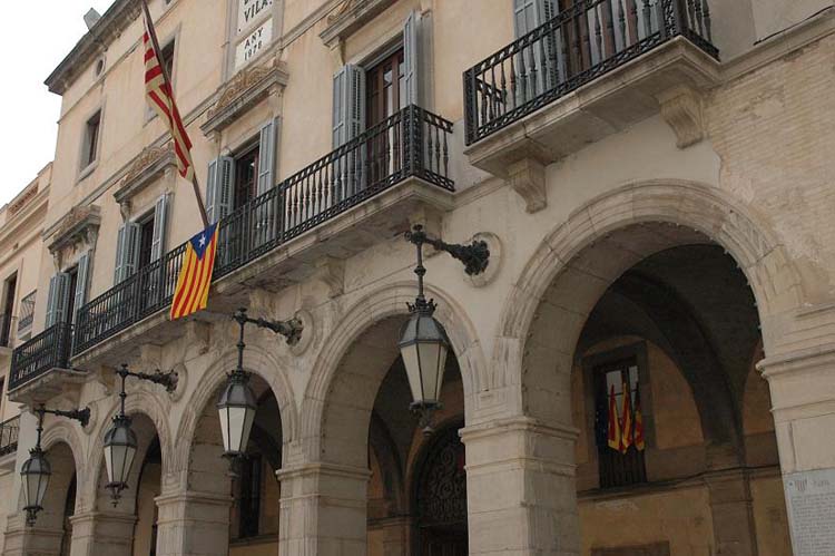 VD. Banderes al Ajuntament