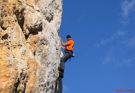 AE. Talaia. Escalada