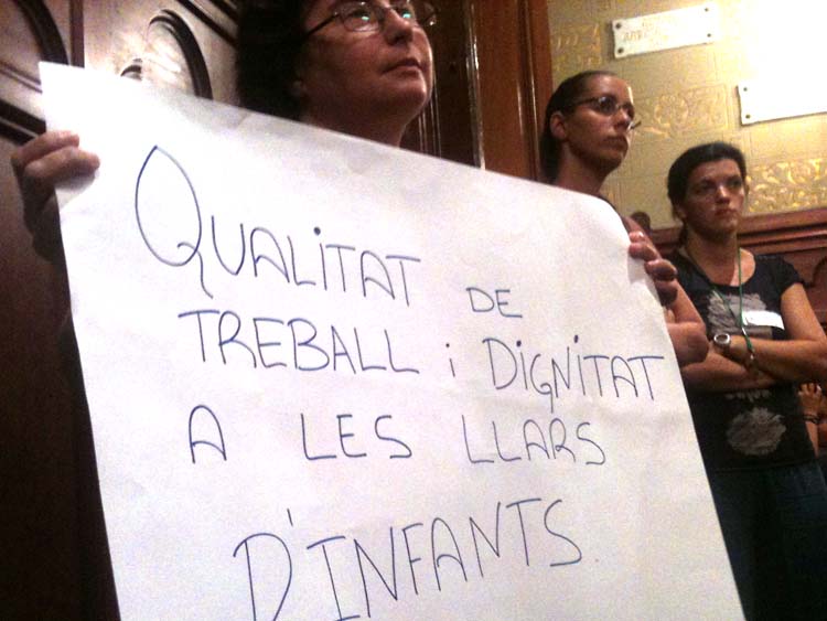 VD. Manifestació de les treballadores al ple de Sitges
