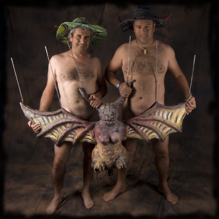 Raimon Moreno/Laura Prego. Calendari eròtic de les Diableses de la Geltrú