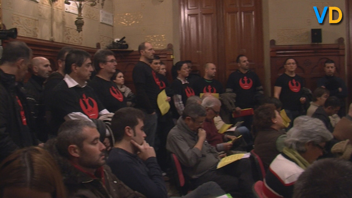 VD. Concentració de protestes al ple municipal de Sitges