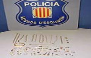 Els Mossos recuperen gran quantitat de joies robades a Vilanova 